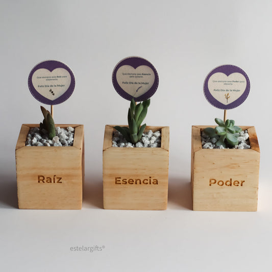 Maceta de Madera Tallada Mujer